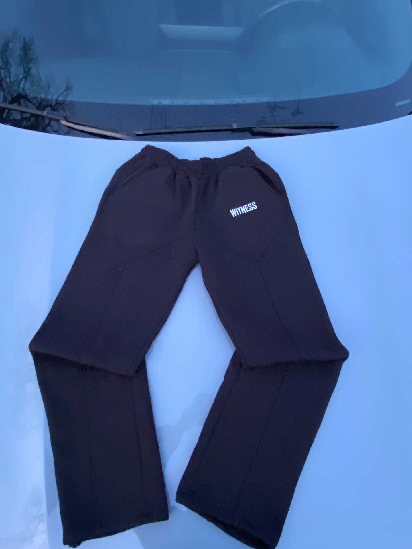 v1 joggers black