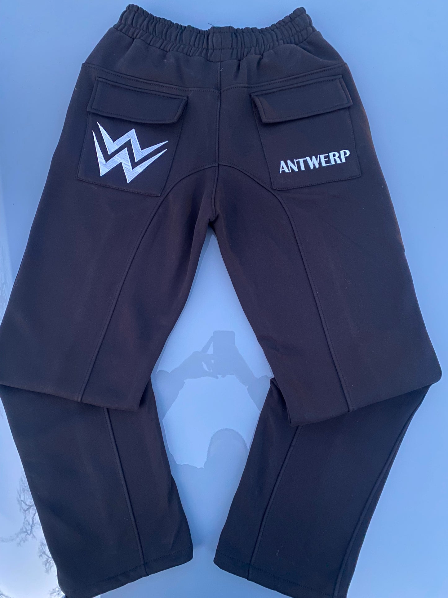 v1 joggers black